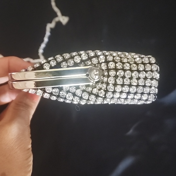 Clutch - Picture 4 of 7